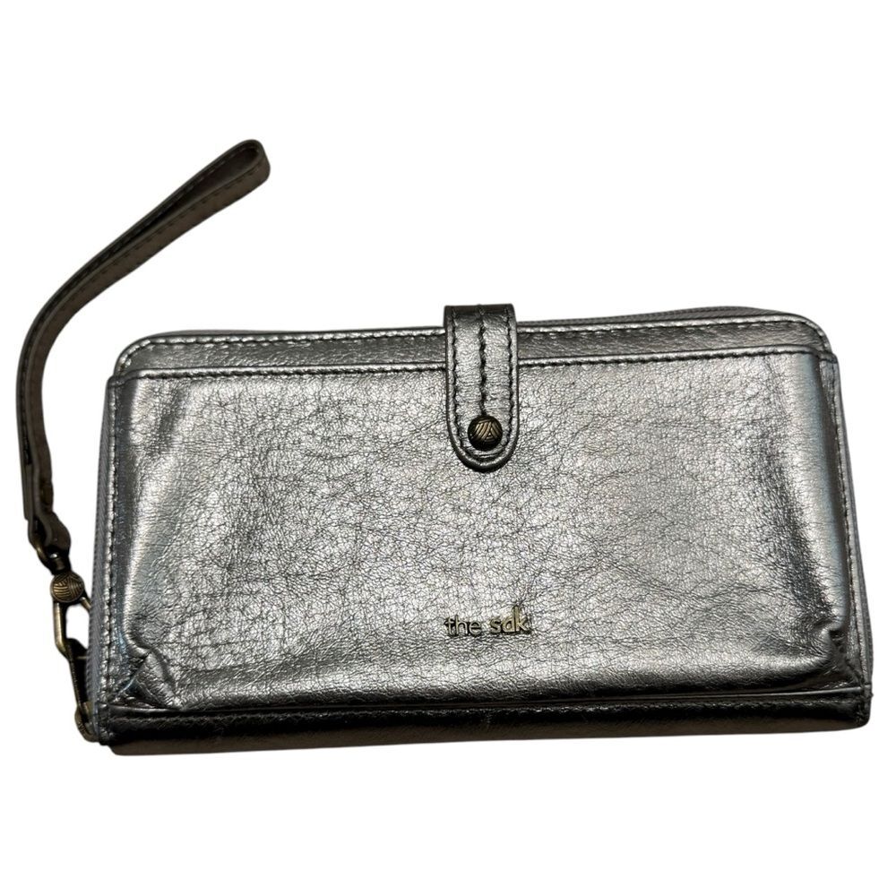 The Sak Metallic Wallet Crossbody Silver Dual Zip Minimal Night Out Bag Chic